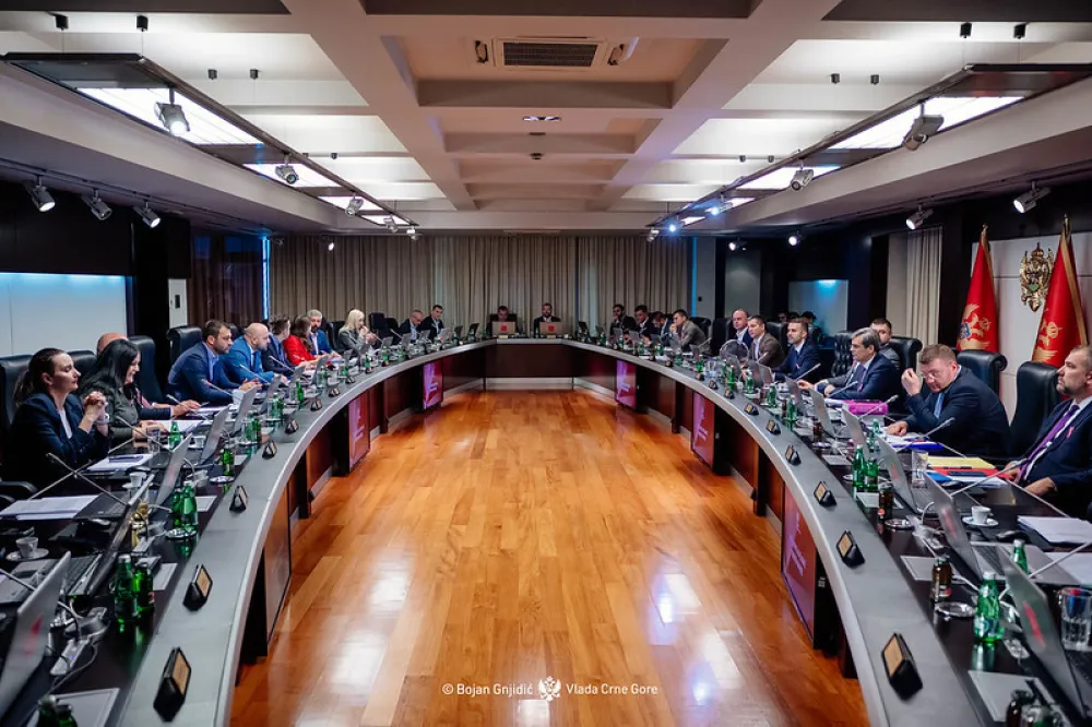 Nepromi&scaron;ljenim potezima &scaron;tite partijske interese