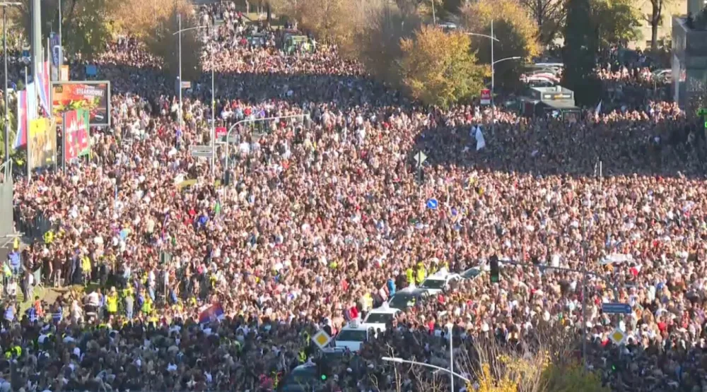 Arhiv javnih skupova: Komemorativnom skupu u Novom Sadu prisustvovalo oko 110.000 ljudi