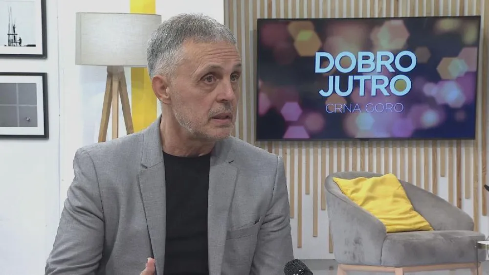 Dejan Abazović