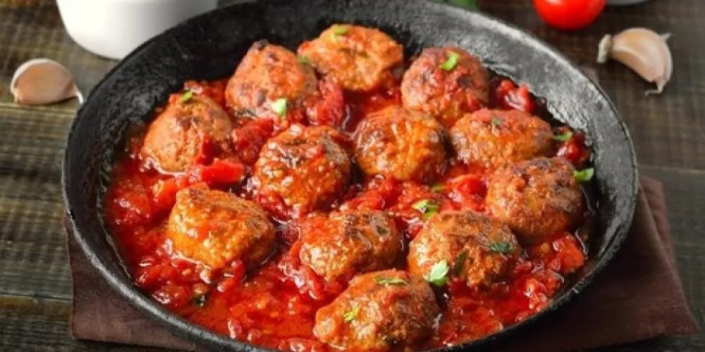 Ćufte u umaku od paradajza