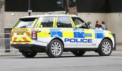 Britanska policija uhapsila osumnjičenog za napad nožem u vozu