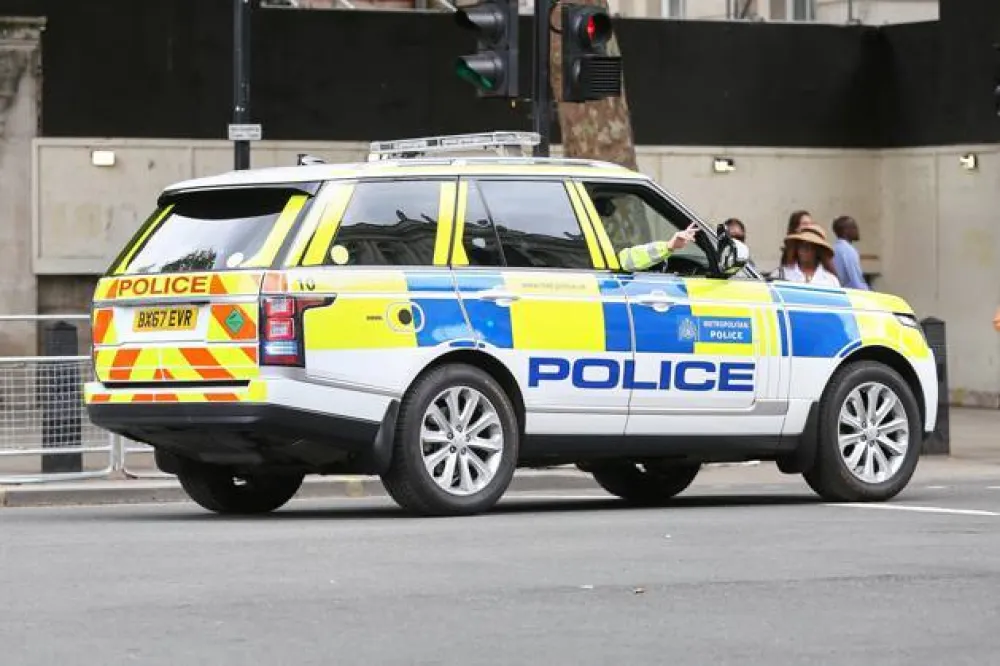 Britanska policija uhapsila osumnjičenog za napad nožem u vozu