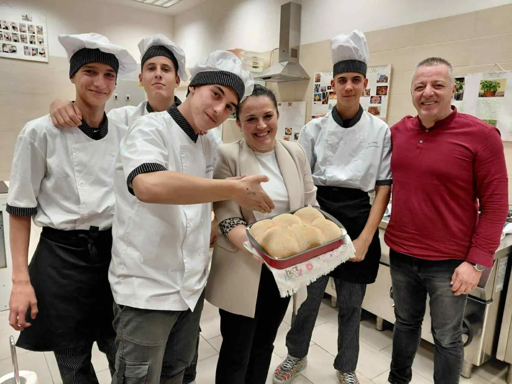 Đaci SM&Scaron; &bdquo;Golubovci&ldquo; učili o ishrani osoba oboljelih od celijakije i alergičnih na p&scaron;enicu