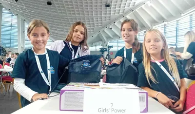 Učenice O&Scaron; "Vladika Danilo" na takmičenju iz robotike: Istakle se znanjem