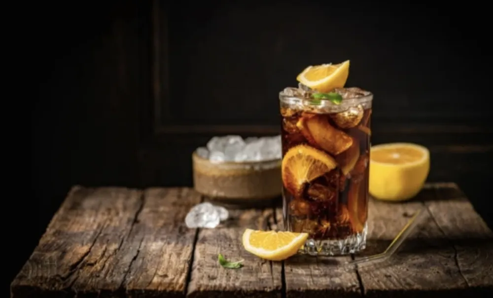 Ova popularna pića svakodnevno pijemo, a smanjuju nam nivo kalcijuma i slabe kosti