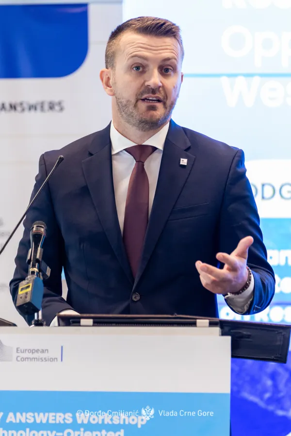 Dukaj: EK potvrdila napredak u reformi javne uprave