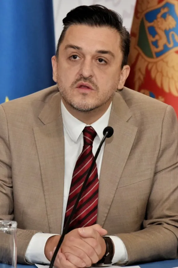 MF: Diploma ministra Vukovića je potpuno zakonita &mdash; lažne optužbe u službi političke diskreditacije