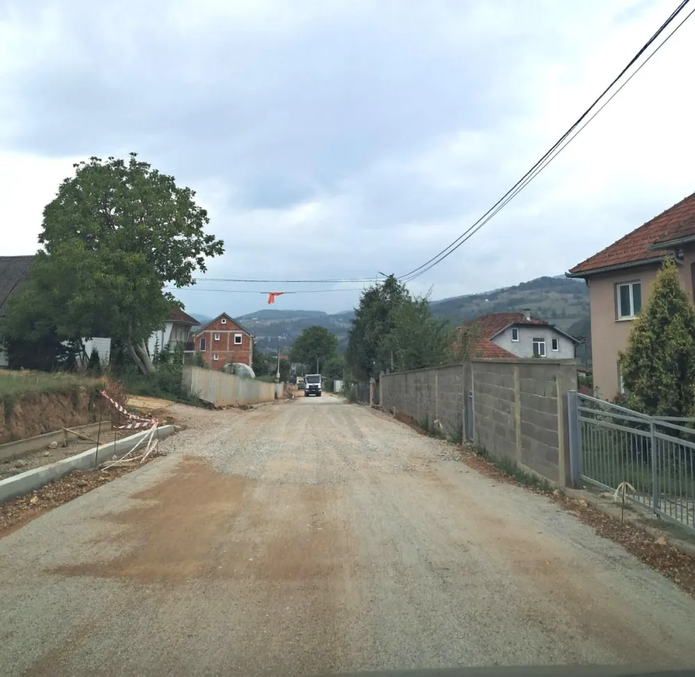 U Gubavču ni na vidiku pje&scaron;ačke staze koja život znači