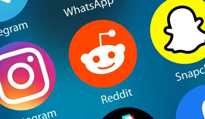 Redit i ostale dru&scaron;tvene mreže na ekranu telefona