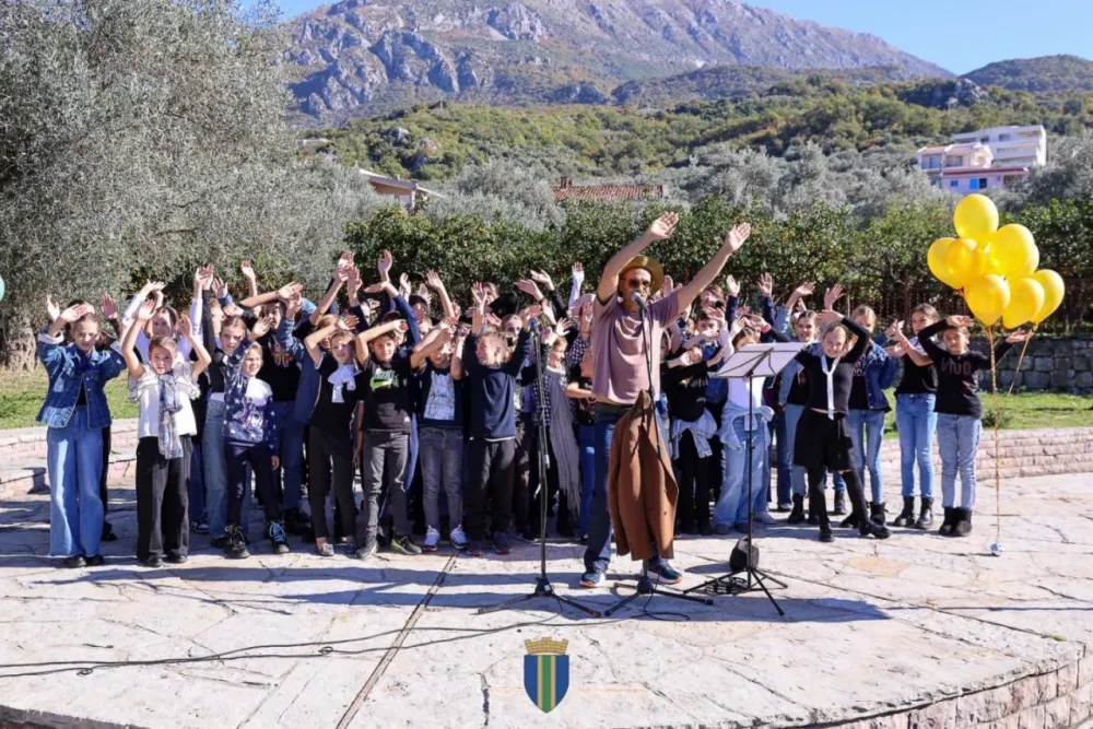 Na Mirovici počeli 38. &ldquo;Susreti pod Starom maslinom&rdquo;, Bar slavi dječju ma&scaron;tu i stvarala&scaron;tvo