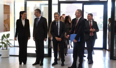 Svečano otkrivena ploča novog objekta O&Scaron; "Vladimir Nazor"