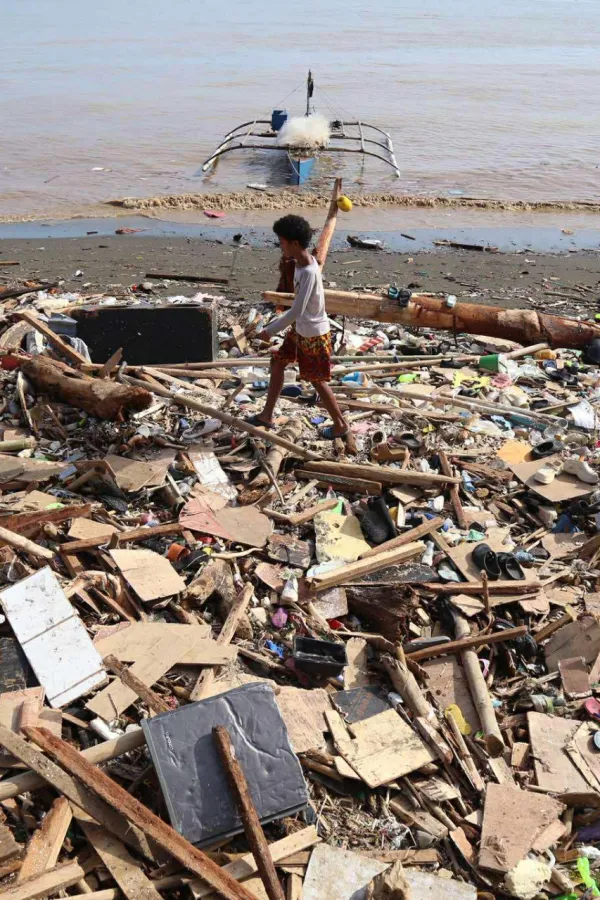 Filipini: Najmanje 140 ljudi poginulo u tajfunu Kalmaegi, na snazi stanje katastrofe