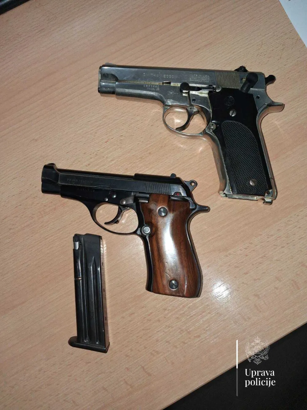 Od dvojice Ulcinjana oduzeti pi&scaron;tolji