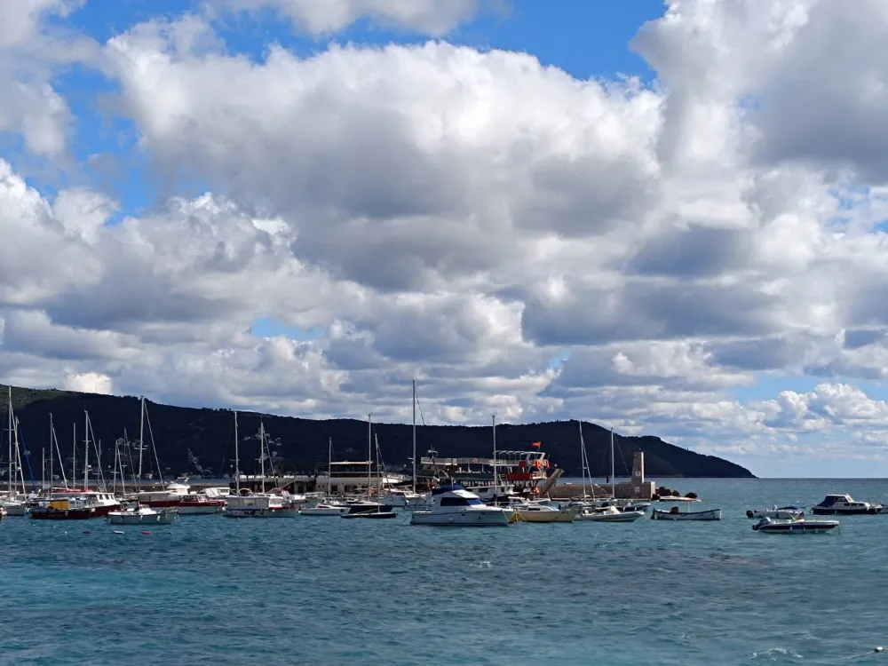 U petak promjenljivo vrijeme, moguća kratkotrajna ki&scaron;a