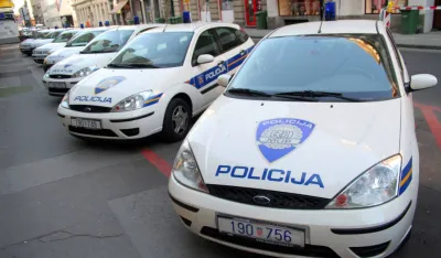 Jo&scaron; jedan ispad u Hrvatskoj: Maskirani mu&scaron;karci upali na Dane srpske kulture u Zagrebu