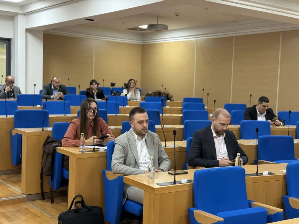 Advokati pokrenuli inicijativu: Parking &bdquo;kandže&rdquo; na Ustavnom sudu