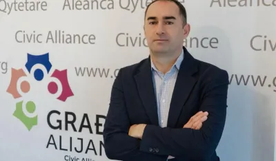 Rezultatima se hvale, propuste prikrivaju