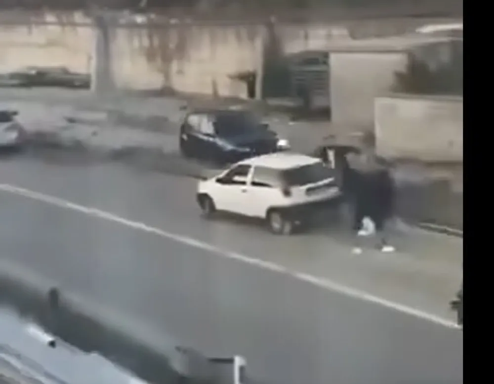 (VIDEO) Karambol u Velikoj Kladu&scaron;i: Nakon tuče sjeo u automobil i poku&scaron;ao da pregazi ljude