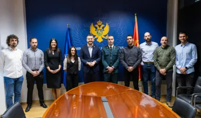 Dukaj sa članovima Sajber tima: Ulaganje u obrazovanje i tehnologiju je ključ za budućnost na&scaron;e zemlje