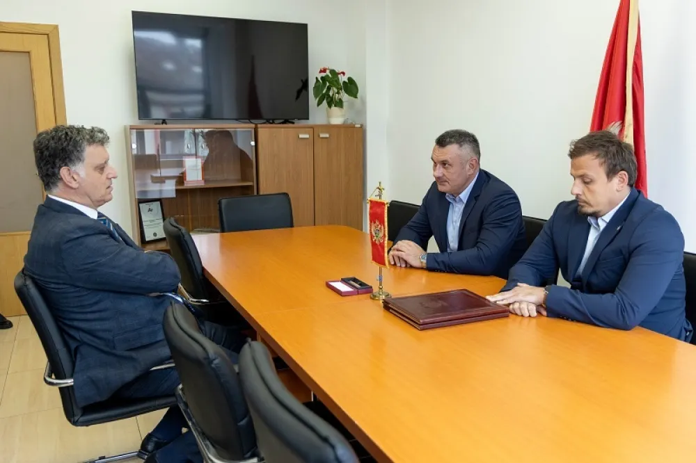 Komnenović i Vuksanović potpisali Memorandum o izgradnji bulevara u Tivtu