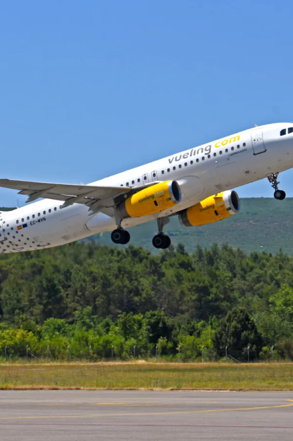 Avio-linija Tivat-Barselona kreće 31. marta, karte u prodaji