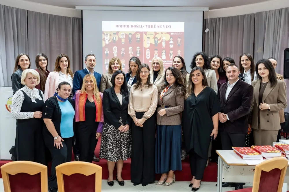 Milena Milatović u &scaron;koli u Tuzima: Djeca su čuvari na&scaron;e kulturne raznolikosti