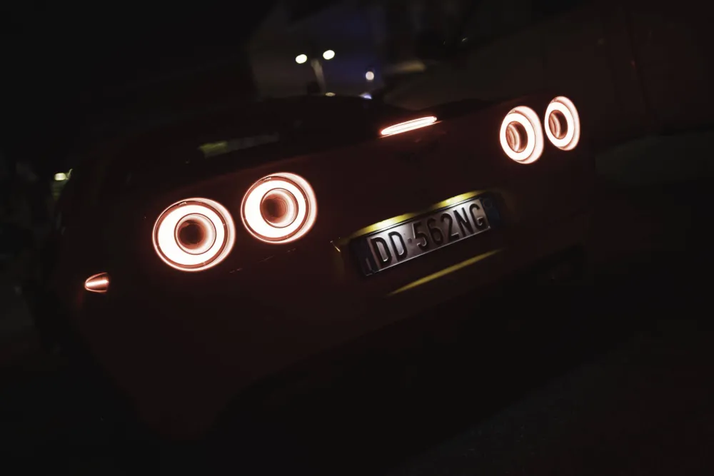 Nova pravila u EU: Vozila moraju imati uključena i poziciona svjetla