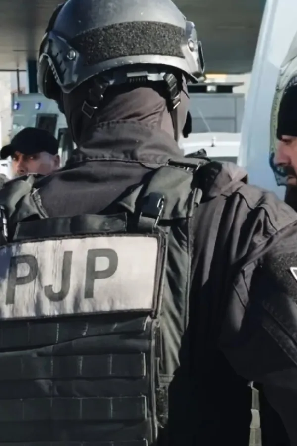 (VIDEO) Đukić i Kraljević iz Atine izručeni Crnoj Gori