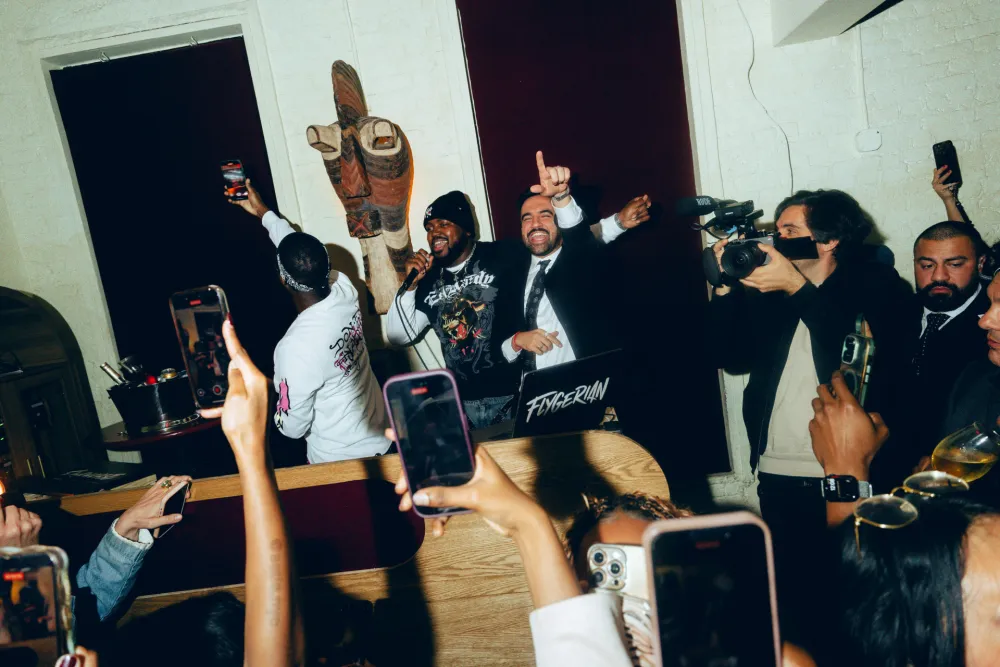 Мамдани као ди џеј у једном бару у Њујорку 1. новембра