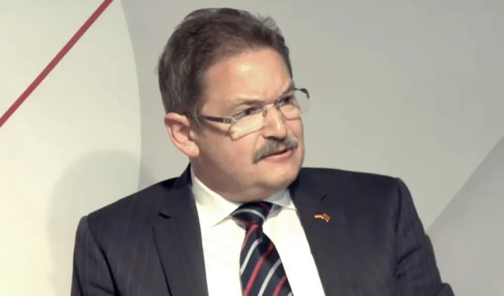 (VIDEO) Felten: Nacionalizam i zloupotreba vjere stoje na putu razvoja regiona