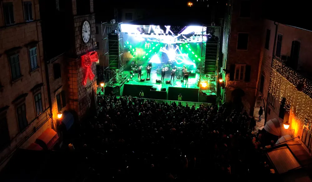 Kotor Winter Fest: Zimske čarolije u Kotoru uz izuzetan muzički program i novo klizali&scaron;te