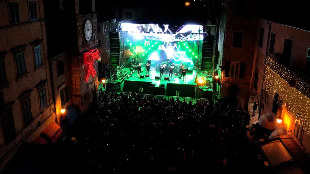 Kotor Winter Fest: Zimske čarolije u Kotoru uz izuzetan muzički program i novo klizali&scaron;te