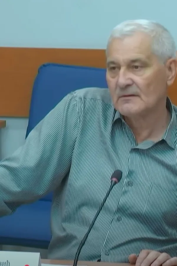 Laković: Veljović i Perović da pričaju o "crnim trojkama"