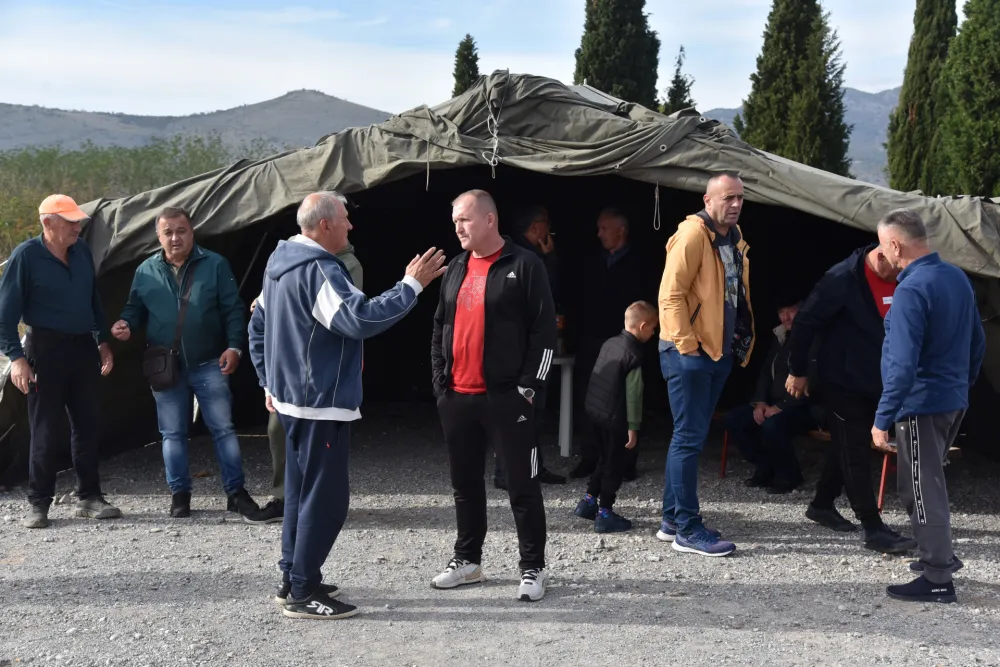 Ni&scaron;avić traži da inspekcija ispita je li &scaron;ator Botunjana na parceli Grada