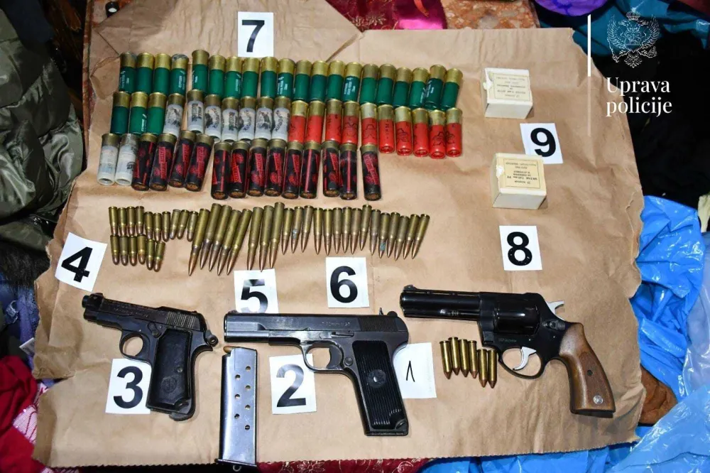 U Budvi oduzeto&nbsp;oružje i municija&nbsp;