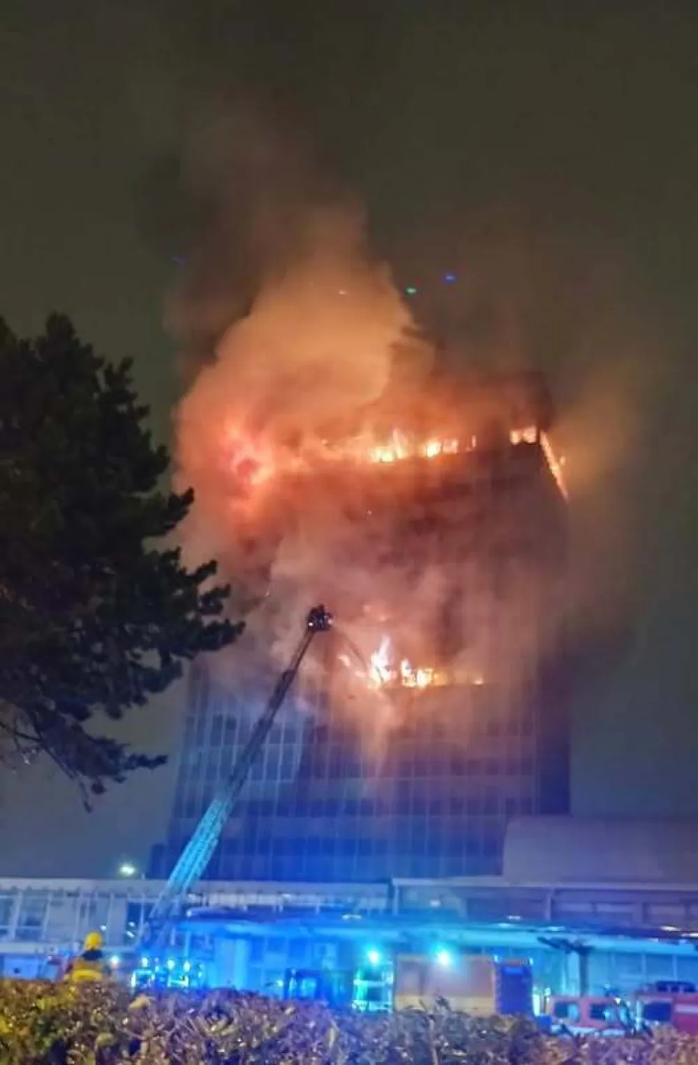 Gori Vjesnik u Zagrebu