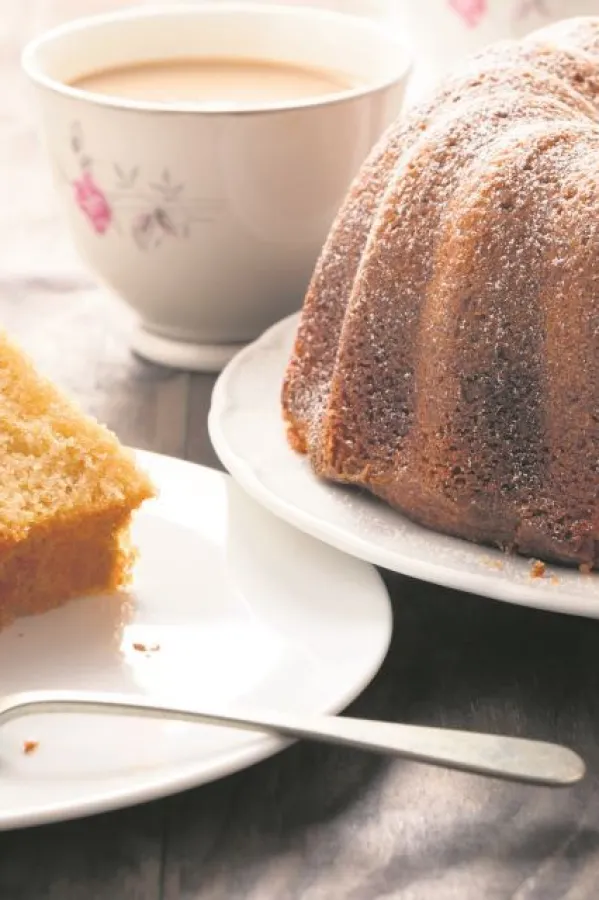 Kuglof sa karamelom i orasima