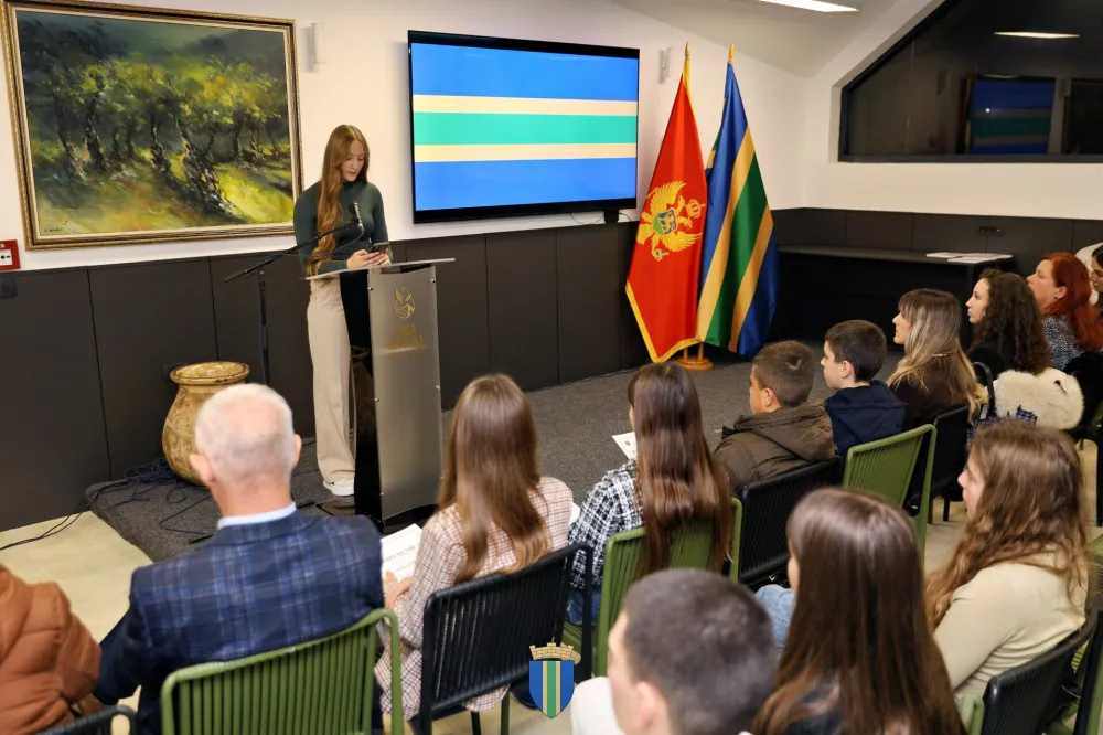 Op&scaron;tina Bar nagradila učesnike literarnog konkursa "Život bez filtera"