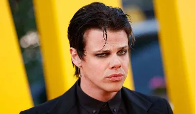 Britanski muzičar Yungblud otkazao nastupe do kraja godine zbog zdravstvenih problema