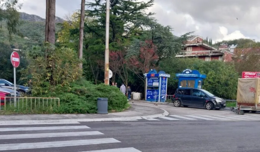 Parking biv&scaron;eg Hotela "Igalo" u (ne)legalnom zakupu