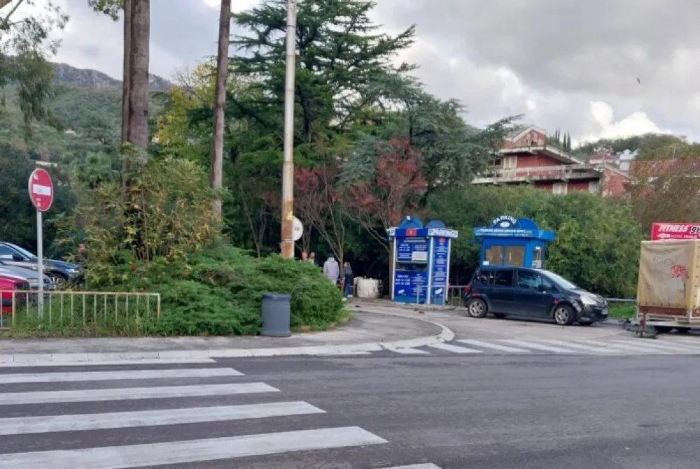 Parking biv&scaron;eg Hotela "Igalo" u (ne)legalnom zakupu