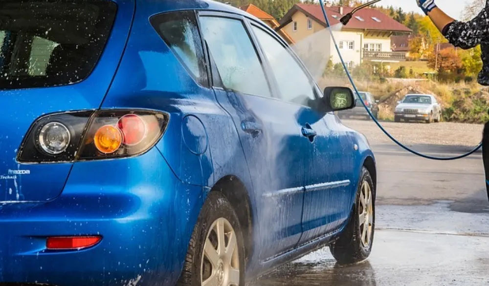 Za&scaron;to ne treba prati automobil na niskim temperaturama
