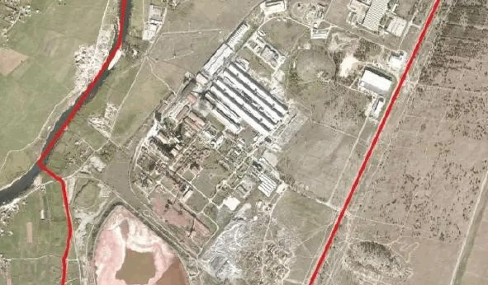 U Botunu, uz kolektor magacini i zanatska proizvodnja