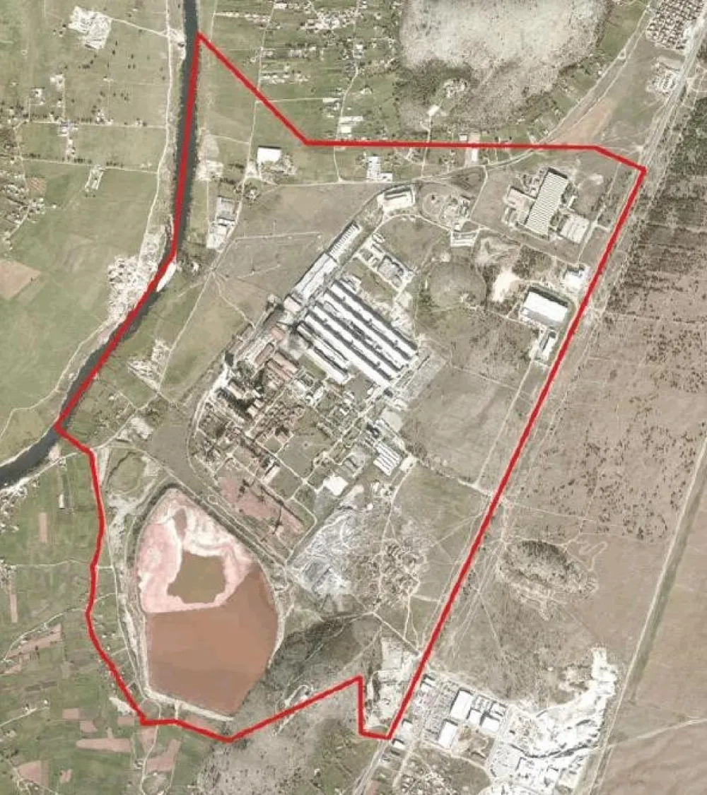 U Botunu, uz kolektor magacini i zanatska proizvodnja