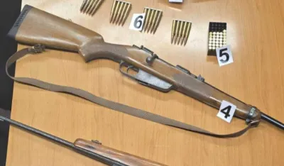 Andrijevica: Oduzete dvije pu&scaron;ke, pi&scaron;tolj, municija i vi&scaron;e od 550 komada tableta, jedna osoba procesuirana