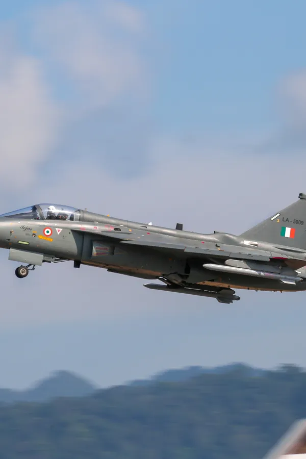 Drama u Indiji: Avion pao na aeromitingu