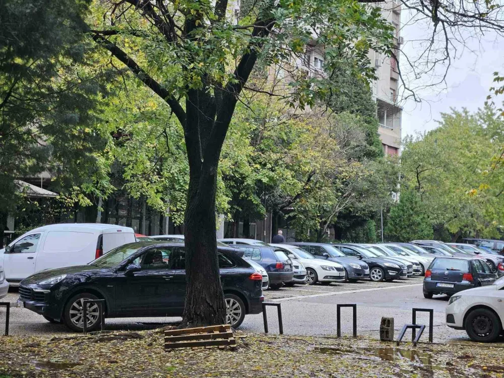 Stubići po sredini ulice nijesu dobrodo&scaron;li