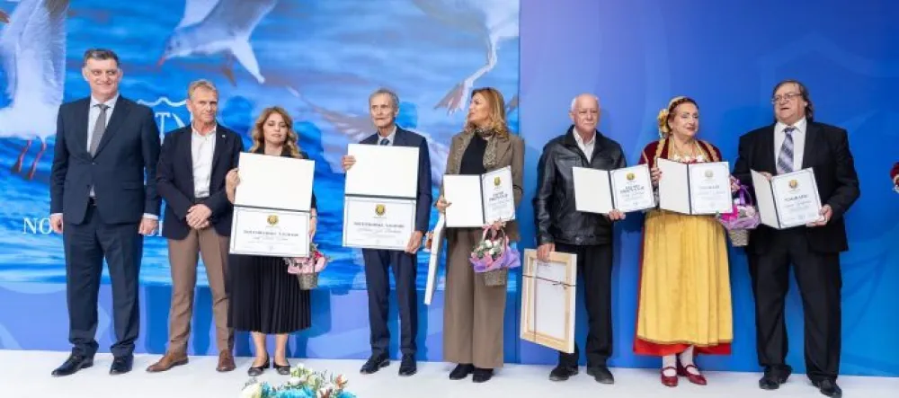 Uručeno najveće priznanje Tivta: Laureati Novembarske nagrade Nevila Klakor i Anton Marković