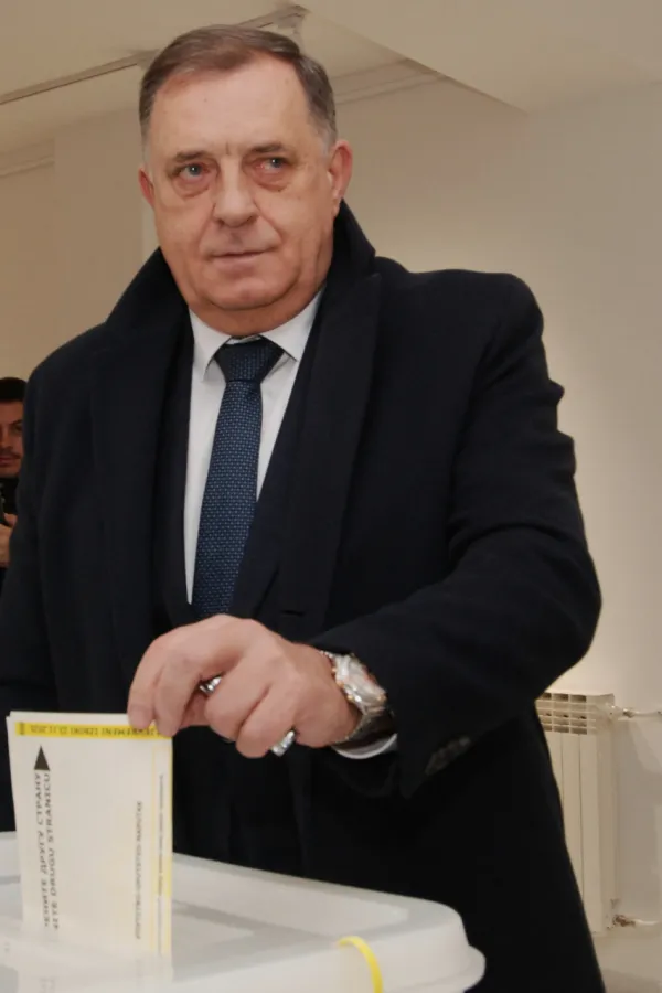 Izbori u RS: Do 11 časova glasalo 9,76 odsto birača, slabija izlaznost u Hercegovini