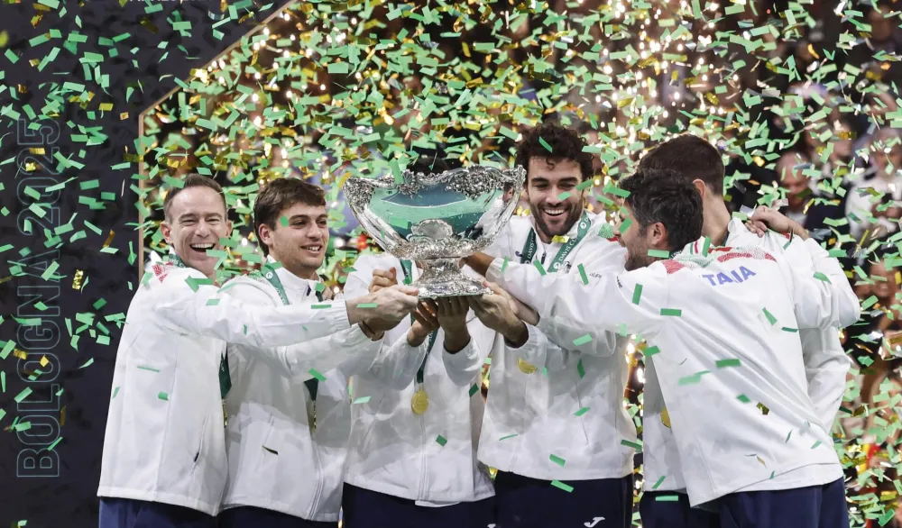 Italija ostala na tronu